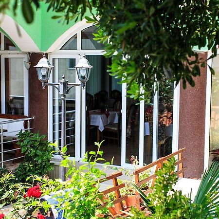 Hotel Hoti Ulcinj Exterior photo