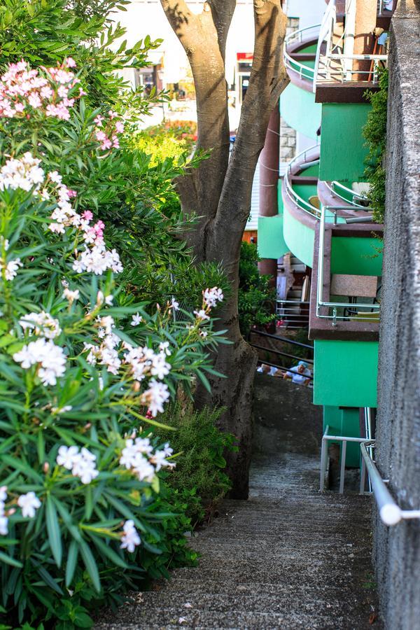 Hotel Hoti Ulcinj Exterior photo