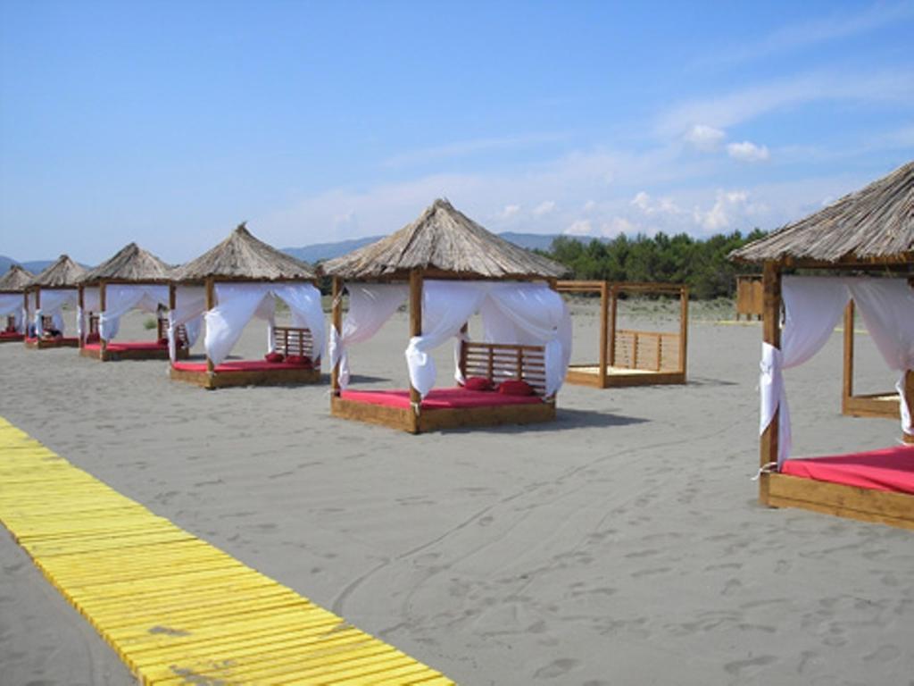 Hotel Hoti Ulcinj Exterior photo