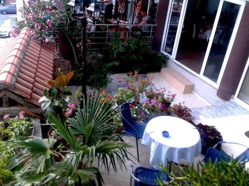 Hotel Hoti Ulcinj Exterior photo